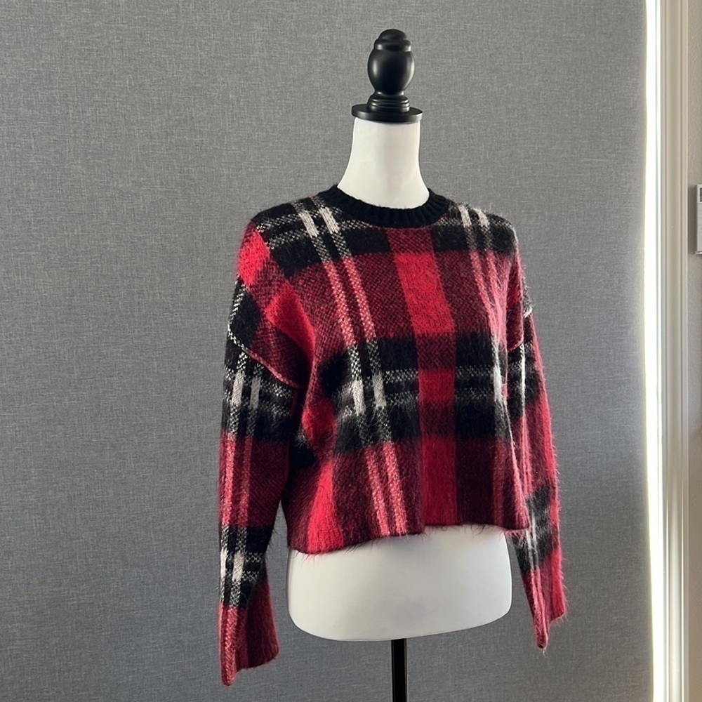 Forever 21 - Cropped Plaid Sweater - Small - Picture 2 of 6